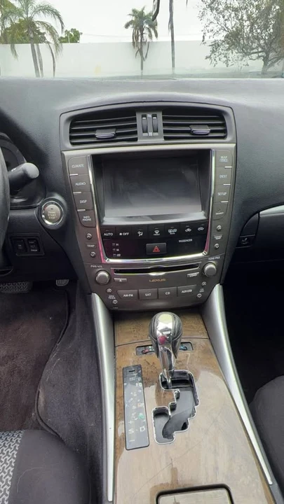 2011 Lexus IS 2nd Gen - Image 15 of 16