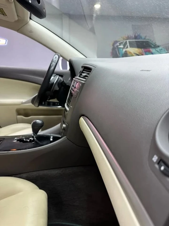 2011 Lexus IS 2nd Gen - Image 17 of 20