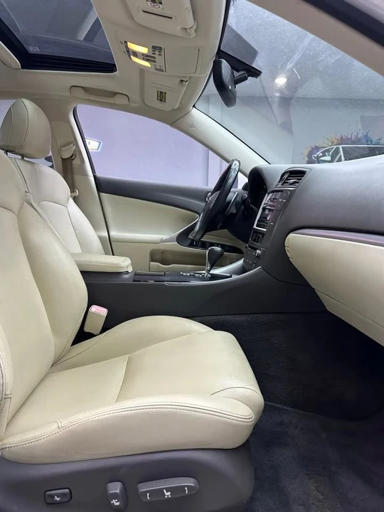 2011 Lexus IS 2nd Gen - Image 15 of 19