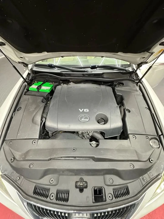 2011 Lexus IS 2nd Gen - Image 19 of 20