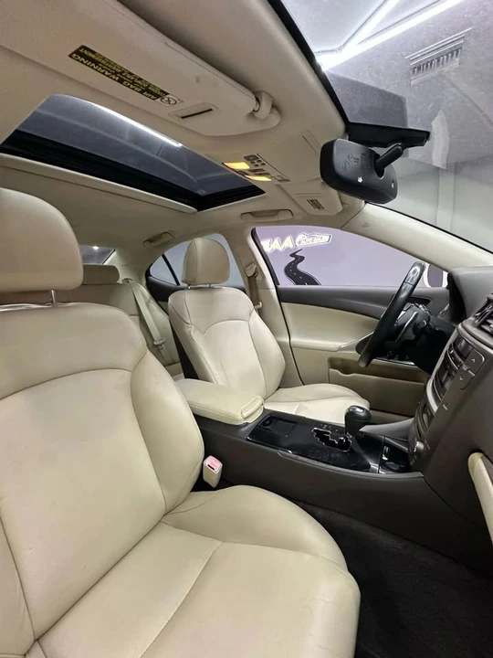 2011 Lexus IS 2nd Gen - Image 18 of 20