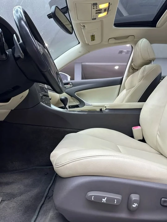 2011 Lexus IS 2nd Gen - Image 9 of 20