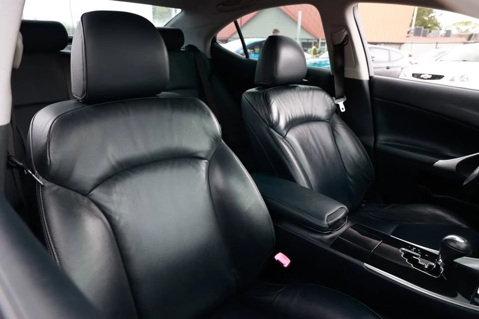 2011 Lexus IS 2nd Gen - Image 13 of 17