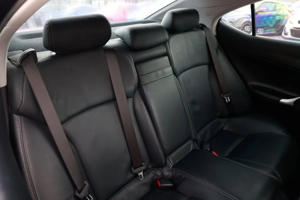 2011 Lexus IS 2nd Gen - Image 15 of 17