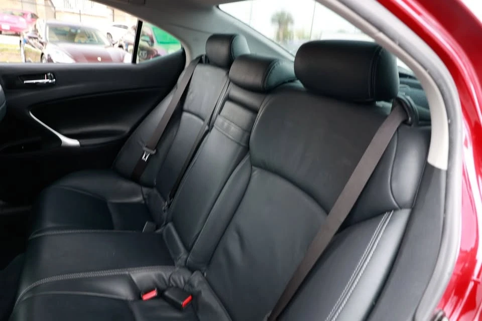2011 Lexus IS 2nd Gen - Image 14 of 17