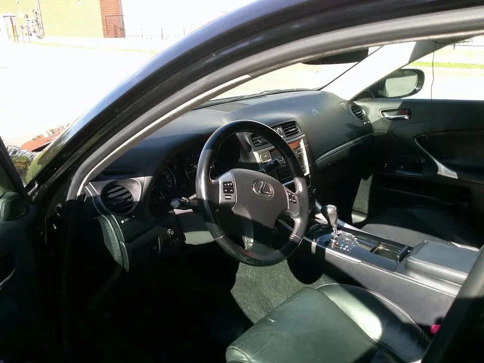 2011 Lexus IS 2nd Gen - Image 11 of 15