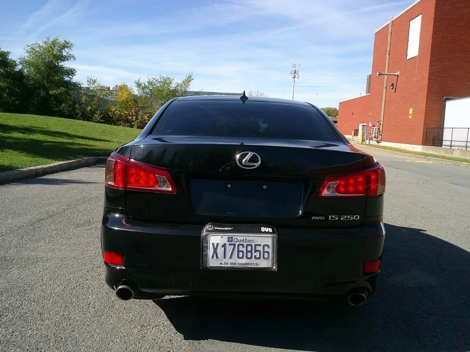2011 Lexus IS 2nd Gen - Image 6 of 15