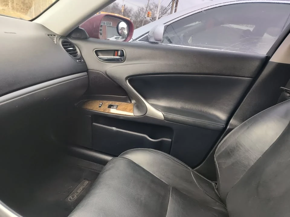 2011 Lexus IS 2nd Gen - Image 6 of 6