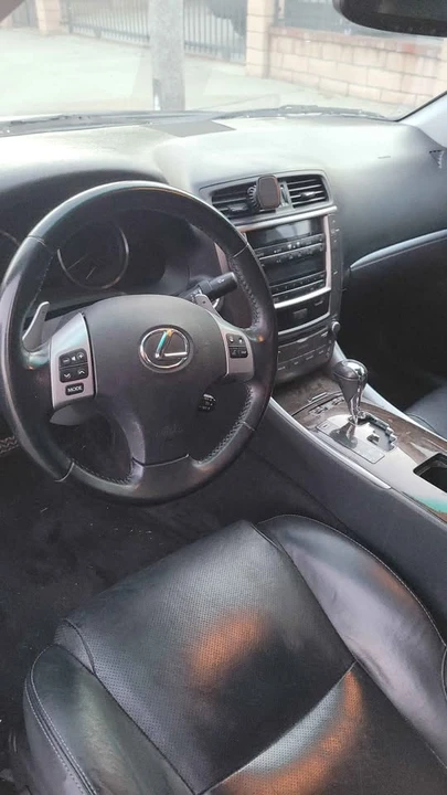 2011 Lexus IS 2nd Gen - Image 9 of 11
