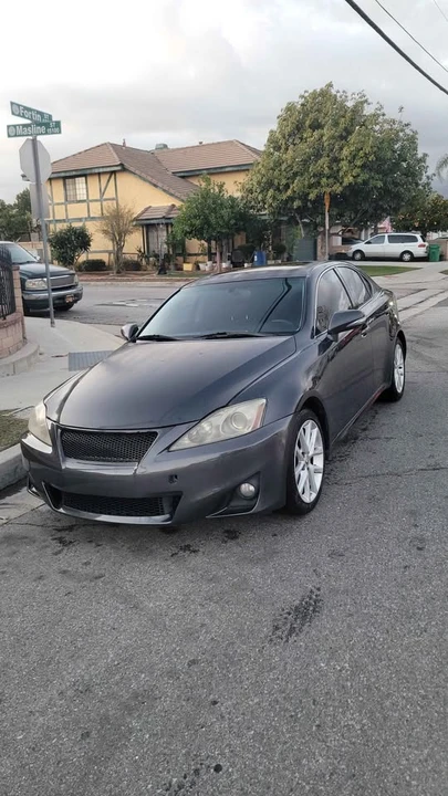 2011 Lexus IS 2nd Gen - Image 2 of 11