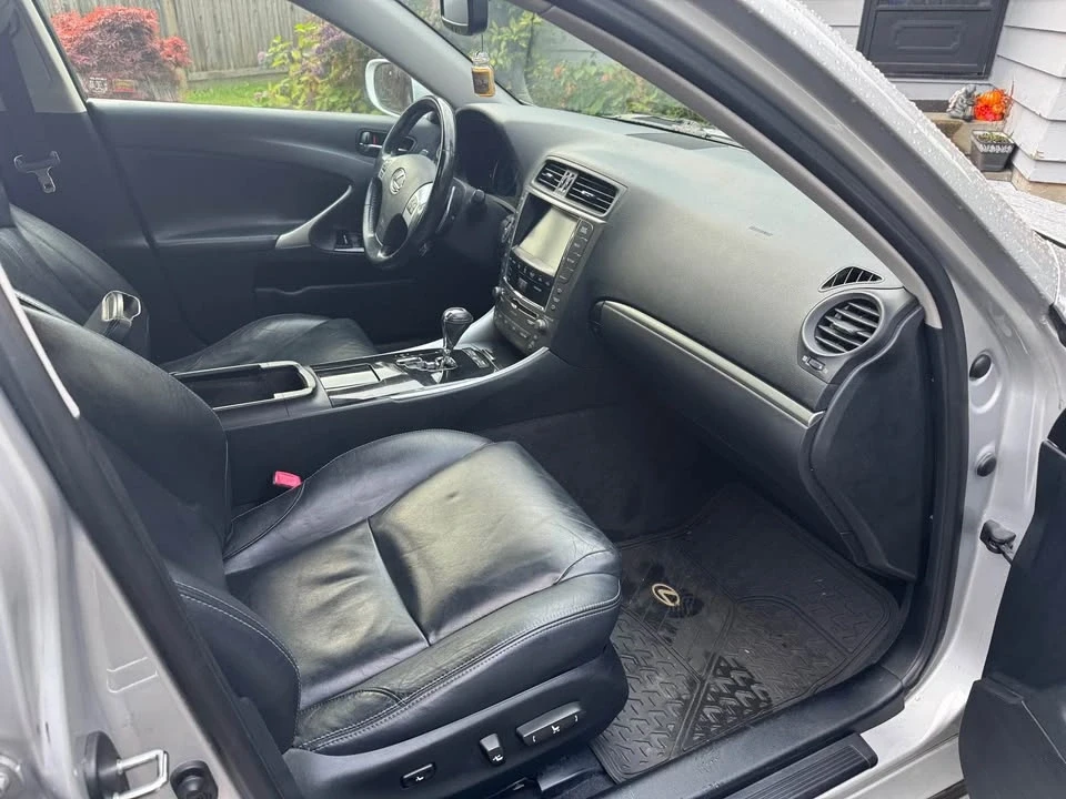 2011 Lexus IS 2nd Gen - Image 6 of 6