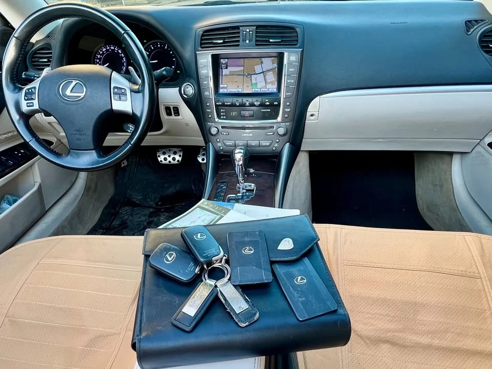 2011 Lexus IS 2nd Gen - Image 13 of 20
