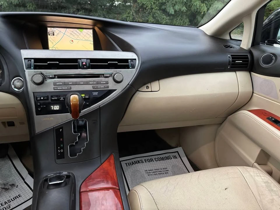 2011 Lexus RX 3rd Gen - Image 15 of 19