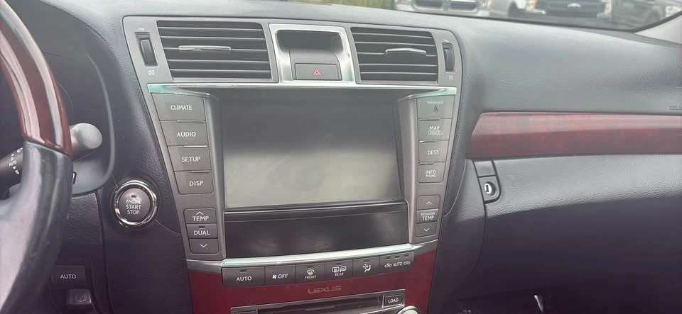 2011 Lexus LS 4th Gen - Image 6 of 7
