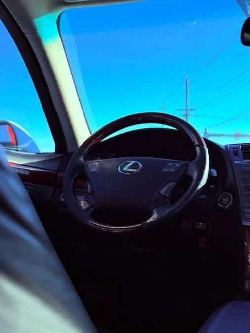 2011 Lexus LS 4th Gen - Image 6 of 14