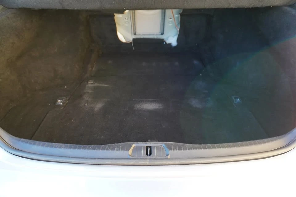 2011 Lexus LS 4th Gen - Image 10 of 20