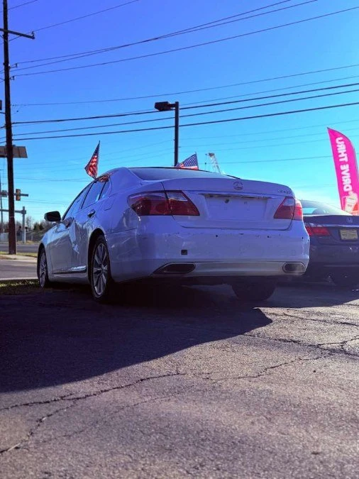 2011 Lexus LS 4th Gen - Image 9 of 14