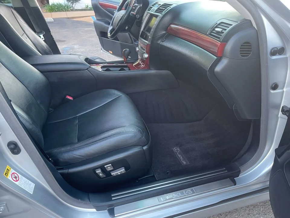 2011 Lexus LS 4th Gen - Image 16 of 20
