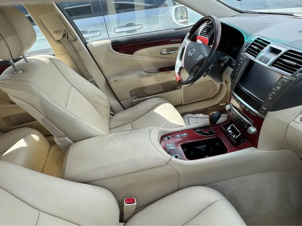 2011 Lexus LS 4th Gen - Image 4 of 4