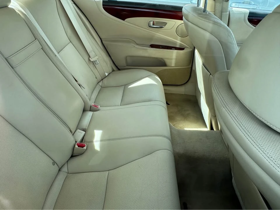 2011 Lexus LS 4th Gen - Image 3 of 4