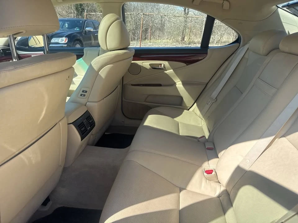 2011 Lexus LS 4th Gen - Image 5 of 8