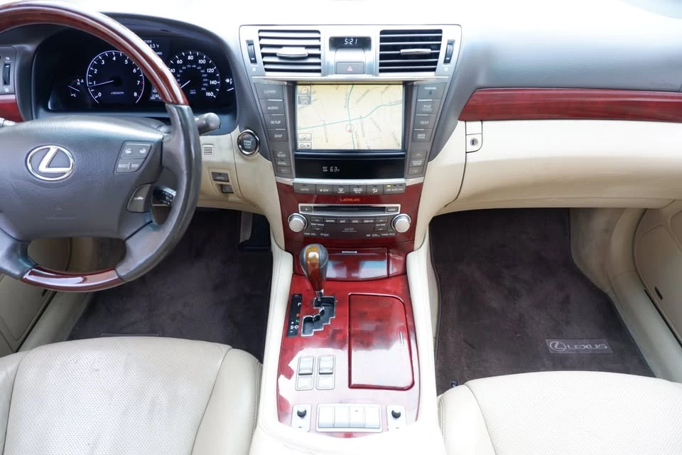 2011 Lexus LS 4th Gen - Image 17 of 19