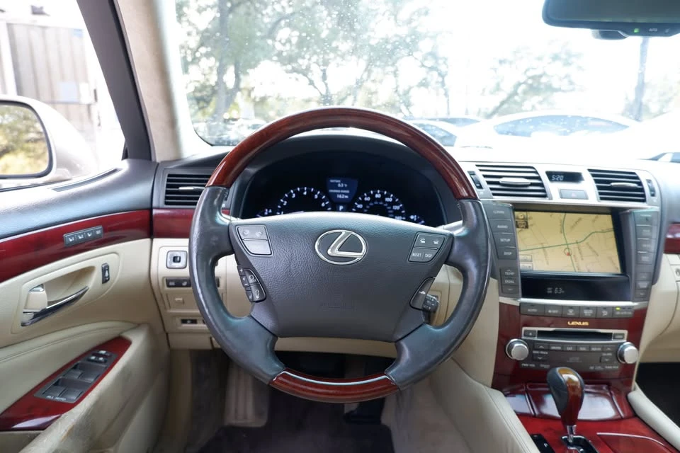 2011 Lexus LS 4th Gen - Image 13 of 19