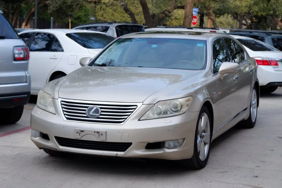 2011 Lexus LS 4th Gen - Image 5 of 19