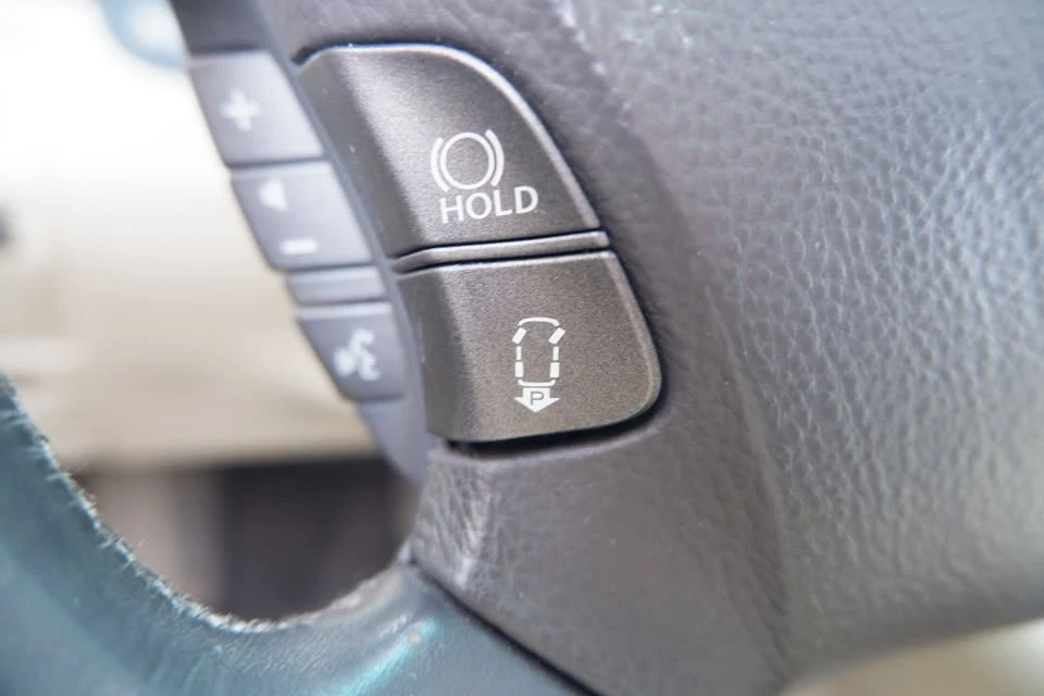 2011 Lexus LS 4th Gen - Image 14 of 19