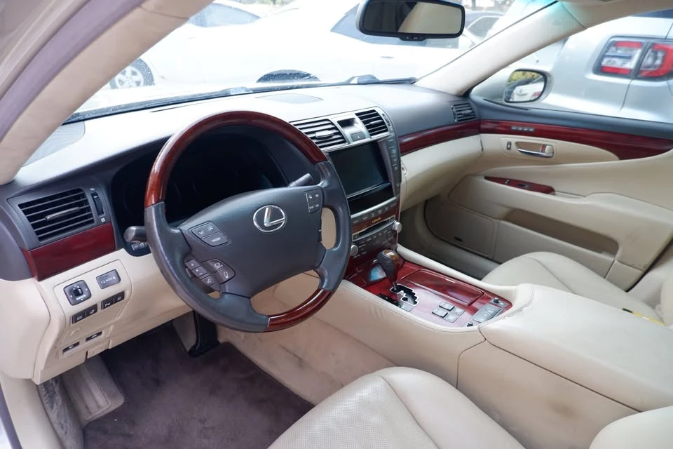 2011 Lexus LS 4th Gen - Image 9 of 19
