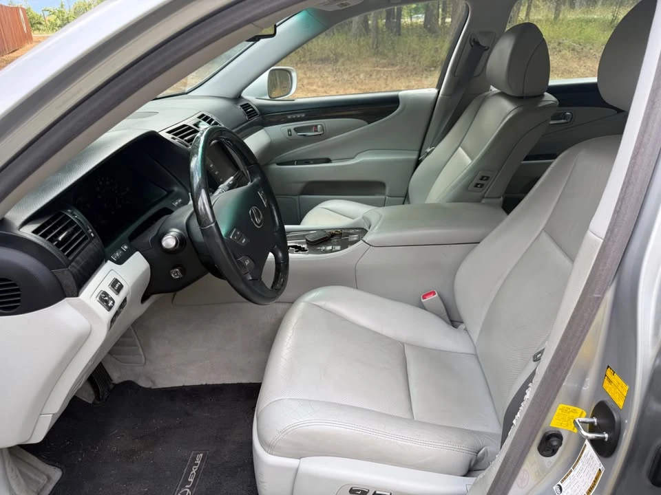 2011 Lexus LS 4th Gen - Image 7 of 11