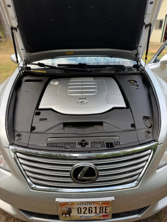 2011 Lexus LS 4th Gen - Image 9 of 11