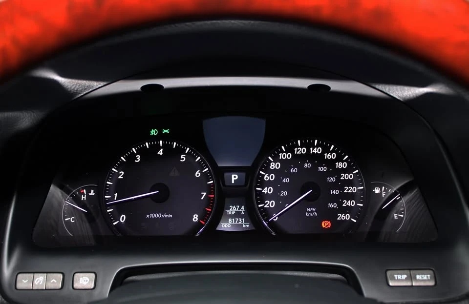 2011 Lexus LS 4th Gen - Image 8 of 20