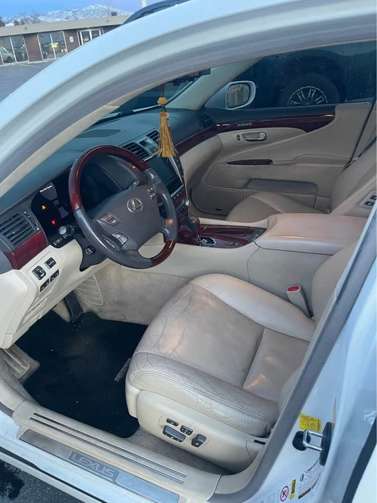2011 Lexus LS 4th Gen - Image 10 of 20