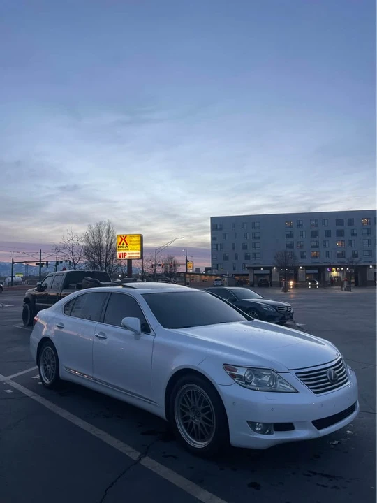 2011 Lexus LS 4th Gen - Image 3 of 20
