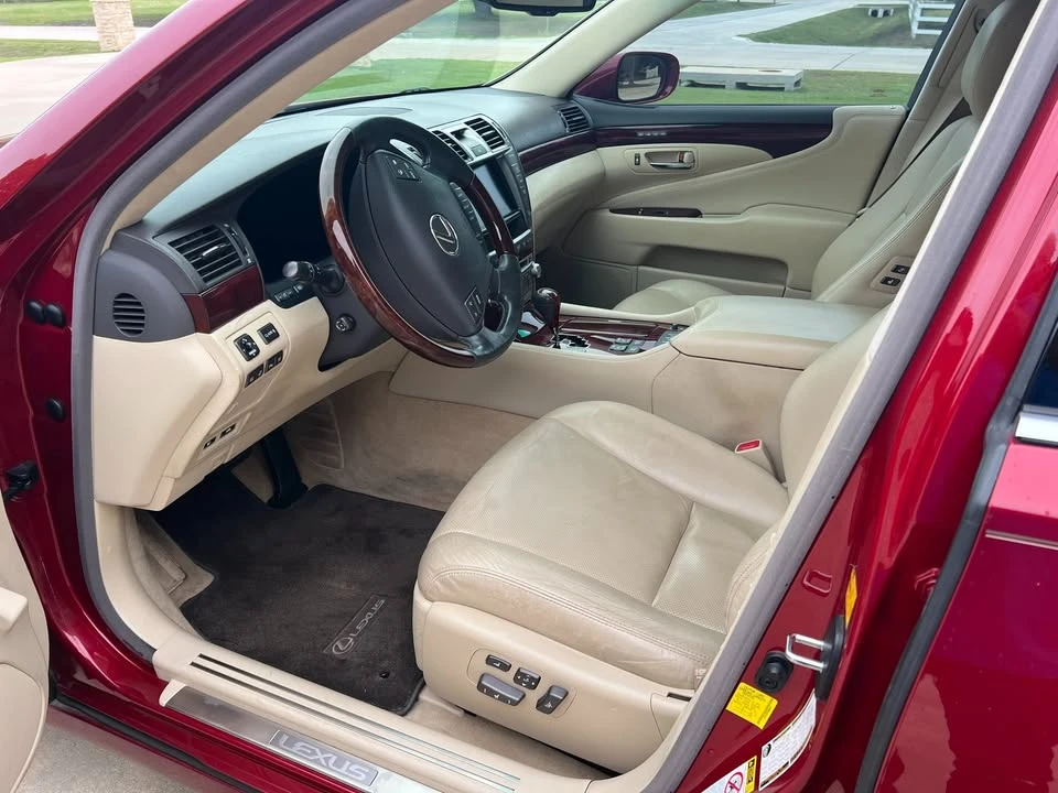 2011 Lexus LS 4th Gen - Image 5 of 9