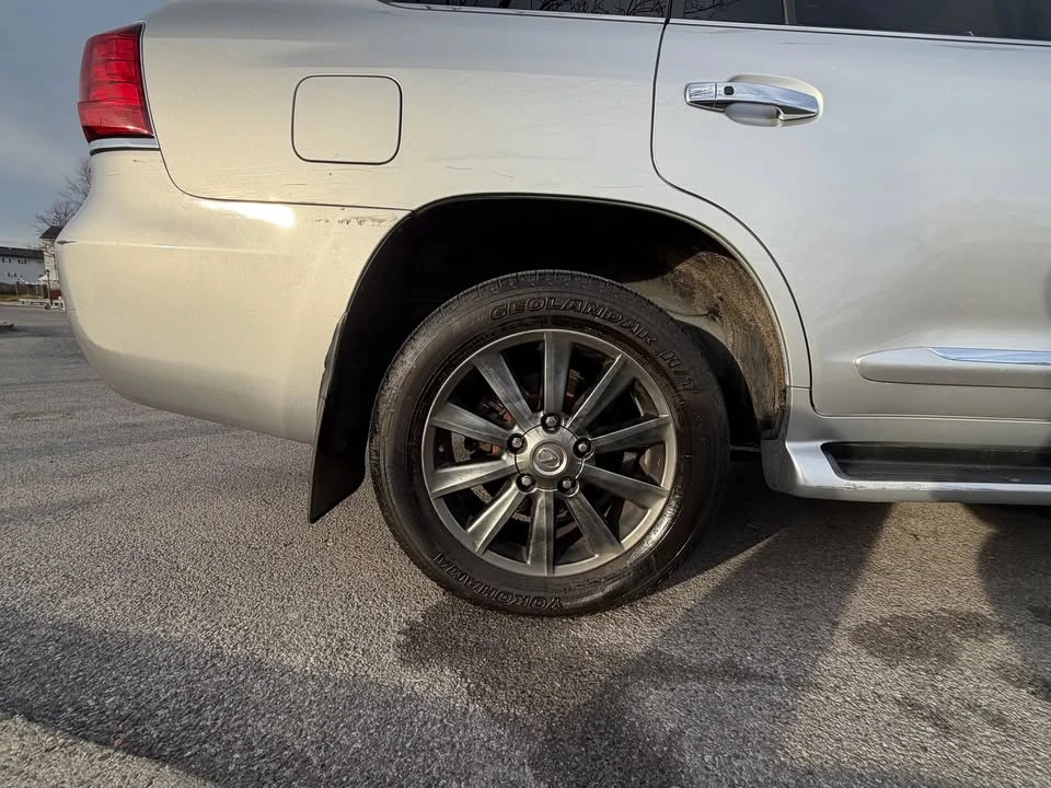 2011 Lexus LX 3rd Gen - Image 5 of 19