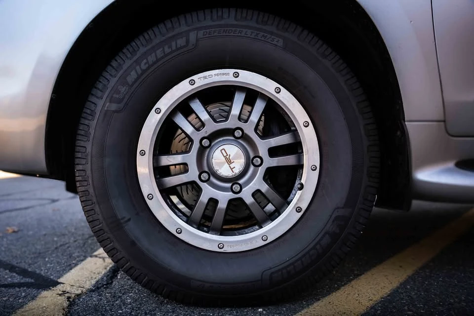 2011 Lexus LX 3rd Gen - Image 6 of 20