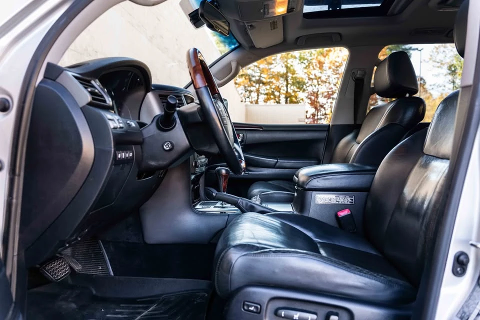 2011 Lexus LX 3rd Gen - Image 17 of 20