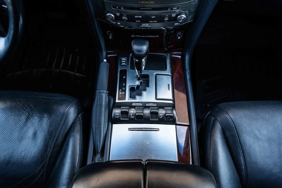 2011 Lexus LX 3rd Gen - Image 11 of 20