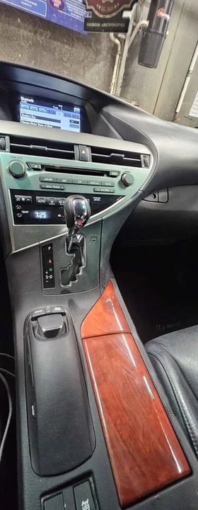 2011 Lexus RX 3rd Gen - Image 8 of 13