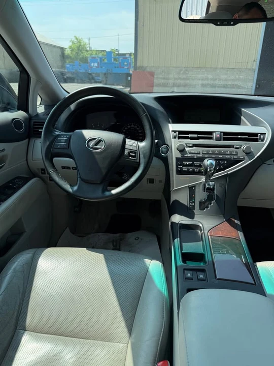 2011 Lexus RX 3rd Gen - Image 8 of 17
