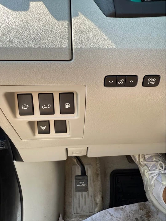 2011 Lexus RX 3rd Gen - Image 14 of 17