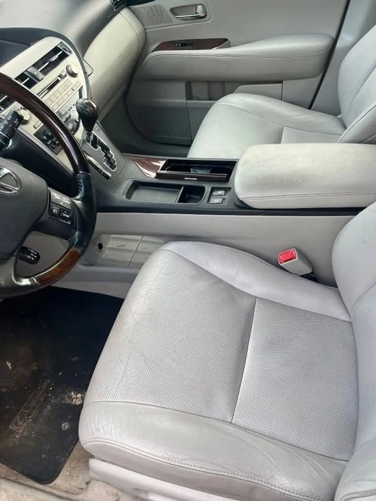 2011 Lexus RX 3rd Gen - Image 6 of 10