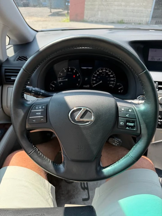 2011 Lexus RX 3rd Gen - Image 11 of 17