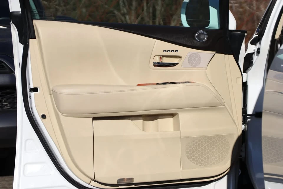 2011 Lexus RX 3rd Gen - Image 9 of 20