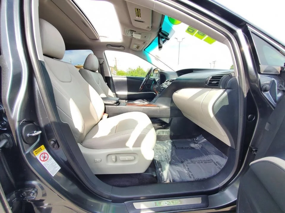 2011 Lexus RX 3rd Gen - Image 13 of 19