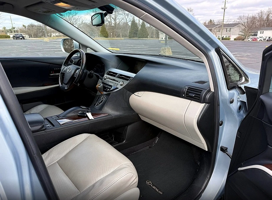 2011 Lexus RX 3rd Gen - Image 13 of 20