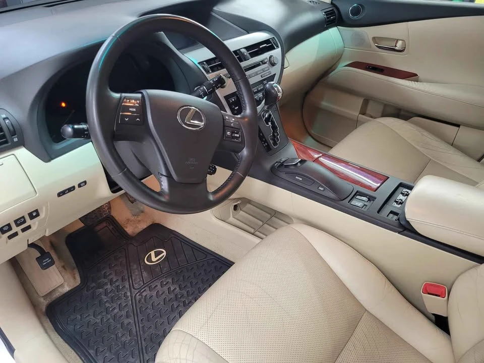 2011 Lexus RX 3rd Gen - Image 10 of 15