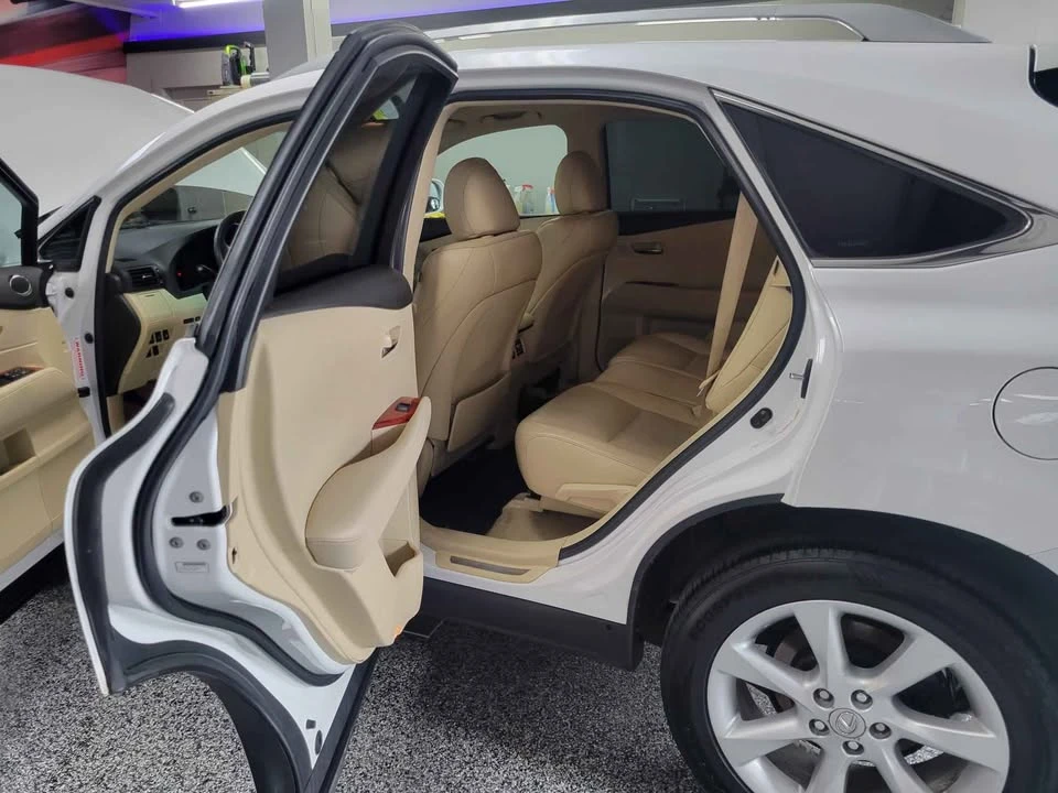 2011 Lexus RX 3rd Gen - Image 7 of 15